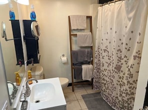 Tovalloles, sabó, xampú i paper higiènic 