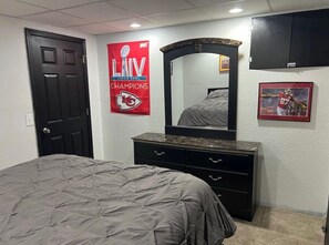 Free WiFi, bed sheets
