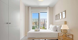 3 slaapkamers, een kluis op de kamer, gratis wifi, beddengoed