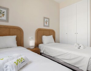 Room - Indigo | Pool - gym - terrace (Estepona)