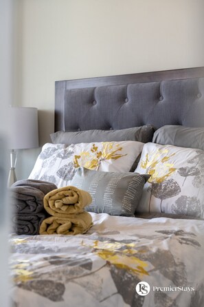 1 bedroom, desk, iron/ironing board, travel cot