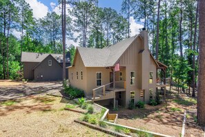 Exterior - Firefly Cottage, Firefly Cottage | Lake Martin Getaway | Sleeps 8 | Pet Friendly (Elmore County)