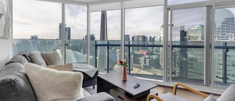 都會公寓 | 起居區 | 電視、串流服務