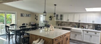 Charming 2-bedroom bungalow in Seaford with outdoor bar area for the RYDER CUP