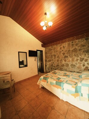 Basic Single Room | Free WiFi