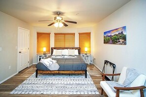 4 bedrooms, iron/ironing board, WiFi, bed sheets