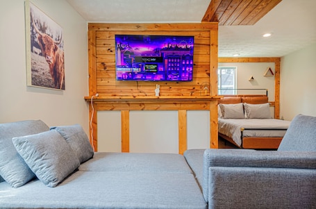 Free WiFi. Cozy Studio Home Fully Equipped