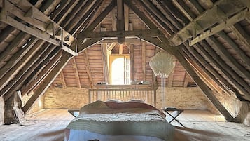 9 habitaciones, tabla de planchar con plancha, wifi y ropa de cama