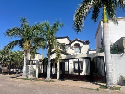 3-bedroom house in enjoyable Ciudad Obregón with WiFi, AC