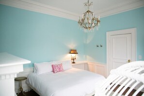 1 chambre, fer et planche à repasser, Wi-Fi gratuit, draps fournis