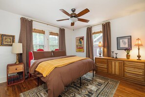 6 Schlafzimmer, Bügeleisen/Bügelbrett, WLAN, Bettwäsche