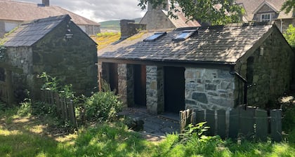 Cwt Clyd-Shepherd’s Hut