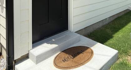 Cozy, new and modern guesthouse. Don’t get a hotel, get a VILLA!