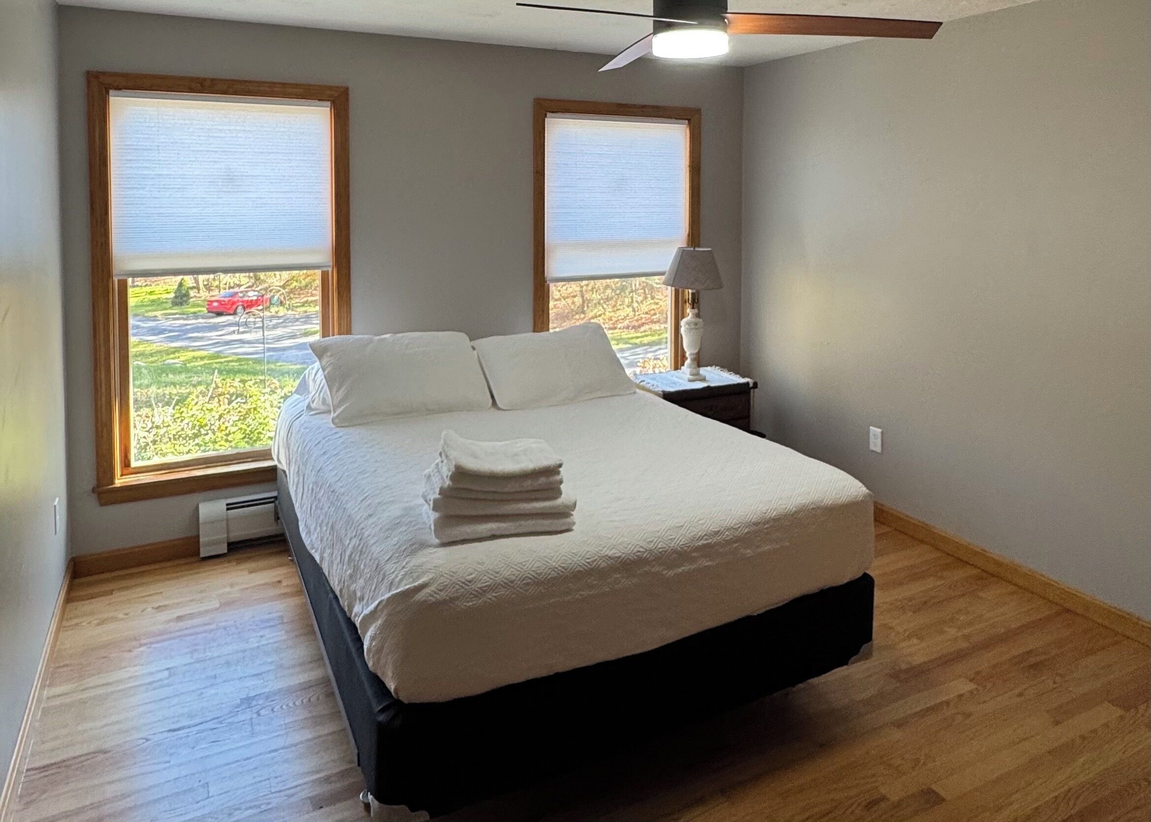 5 habitaciones, tabla de planchar con plancha y wifi gratis 