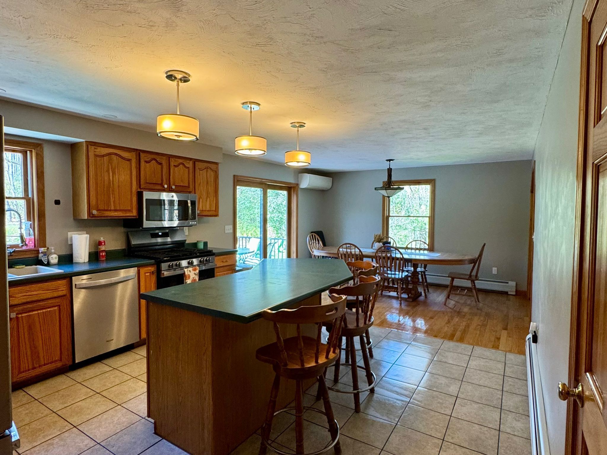 冰箱、微波炉、烤箱、炉灶