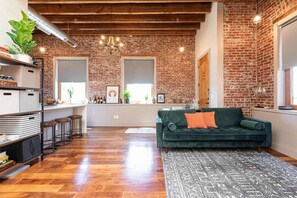 Télévision, espaces bureaux