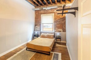 1 chambre, fer et planche à repasser, Wi-Fi, literie fournie