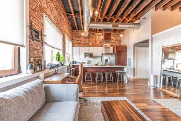 Fernseher, Arbeitsbereiche