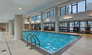 Piscine intérieure, piscine chauffée