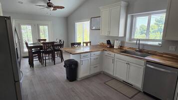 Microwave, oven, stovetop, dishwasher