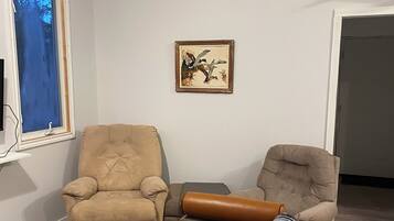 Smart TV, fireplace, video games