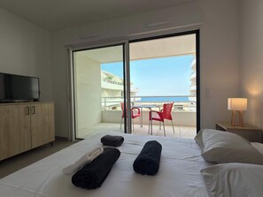 1 chambre, fer et planche à repasser, Wi-Fi, draps fournis