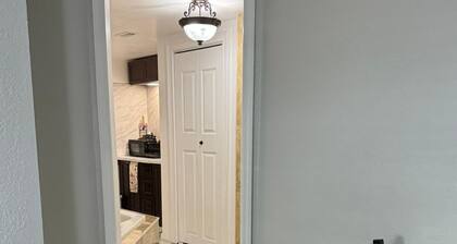 Charming studio with WiFi and AC in wonderful Mulberry