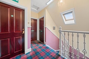 Interior - Struy Guest House - Room 4  - Inverness (Inverness)