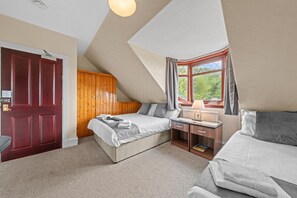 1 bedroom, iron/ironing board, free WiFi, bed sheets - Struy Guest House - Room 4  - Inverness (Inverness)