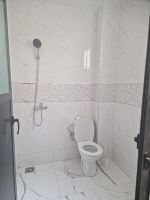 Jetted tub, towels, toilet paper - Air-conditioned apartment for rent in SAÏDIA (Saïdia)