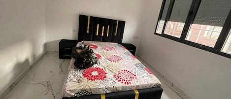 3 bedrooms, WiFi, bed sheets