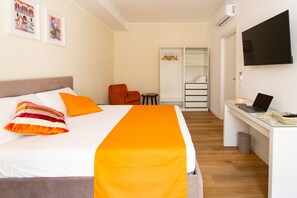 1 bedroom, iron/ironing board, Internet, bed sheets