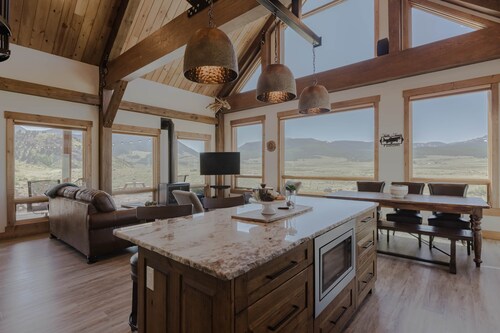 New listing! Newly constructed on 77 Acres of Solitude, Amazing Views & Hot Tub