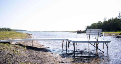 Waterfront Cabin | LakeâŻHuron |10âŻMin to Tobermory