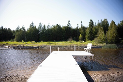 Waterfront Cottage | Fire Pit & Kayaks | Tobermory