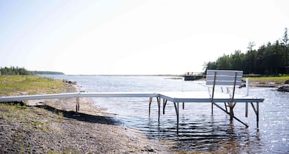 Cozy 2âBed Waterfront Cabin | Near Bruce Peninsula