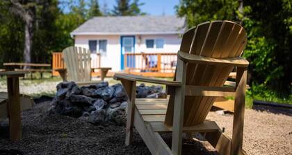 Cozy 2‑Bed Waterfront Cabin | Near Bruce Peninsula