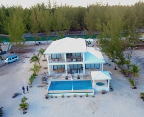 Exterior - Stunning Sandy Point Beach Villa Stella Maris infinity pool hot tub-flash sale (Sandy Point)