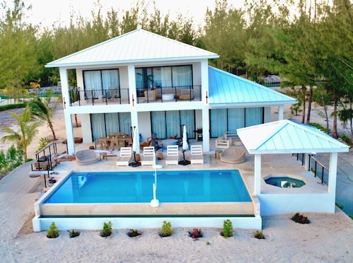 NEW Sandy Point Beachfront Villa Stella Maris views famous Parrot Cay - 50% off