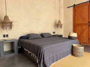 1 bedroom, desk, free WiFi, bed sheets