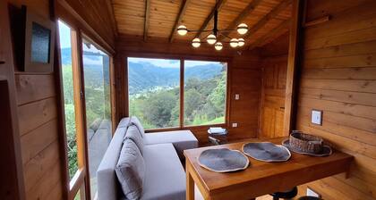 Cabin with the best view of the Cocora Valley, only 200 meters from Salento.