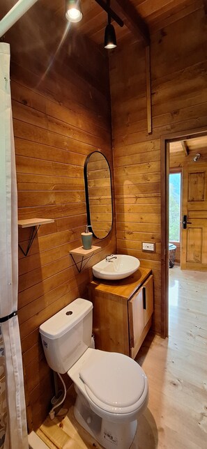 Dusche, Handtücher, Seife, Toilettenpapier