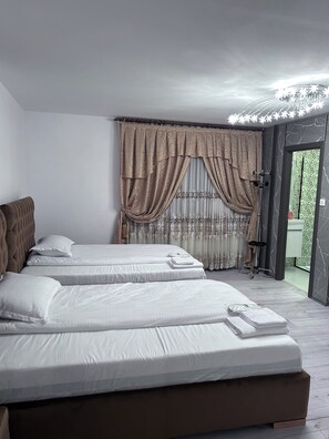 4 soverom, strykejern/-brett, wi-fi og sengetøy