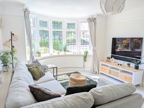 Fernseher, Kamin