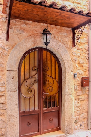 Exterior detail. Al Vicoletto - nel cuore di Sezze