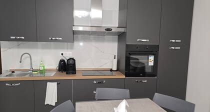 Nice, renovated, quiet 2-room apartment