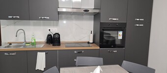 Nice, renovated, quiet 2-room apartment