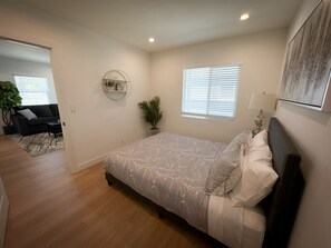 1 bedroom, desk, iron/ironing board, free WiFi