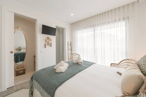 2 chambres, fer et planche à repasser, lit parapluie, Wi-Fi gratuit