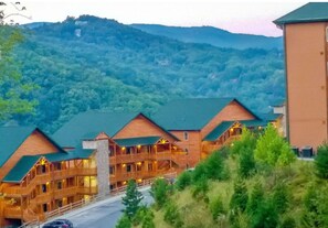 Exterior - Relaxing One-Bedroom Villa in the beautiful Smoky Mountains (Gatlinburg)